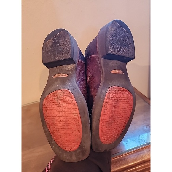 Lucchese Brown and Black Cowboy Boots - Picture 10 of 10